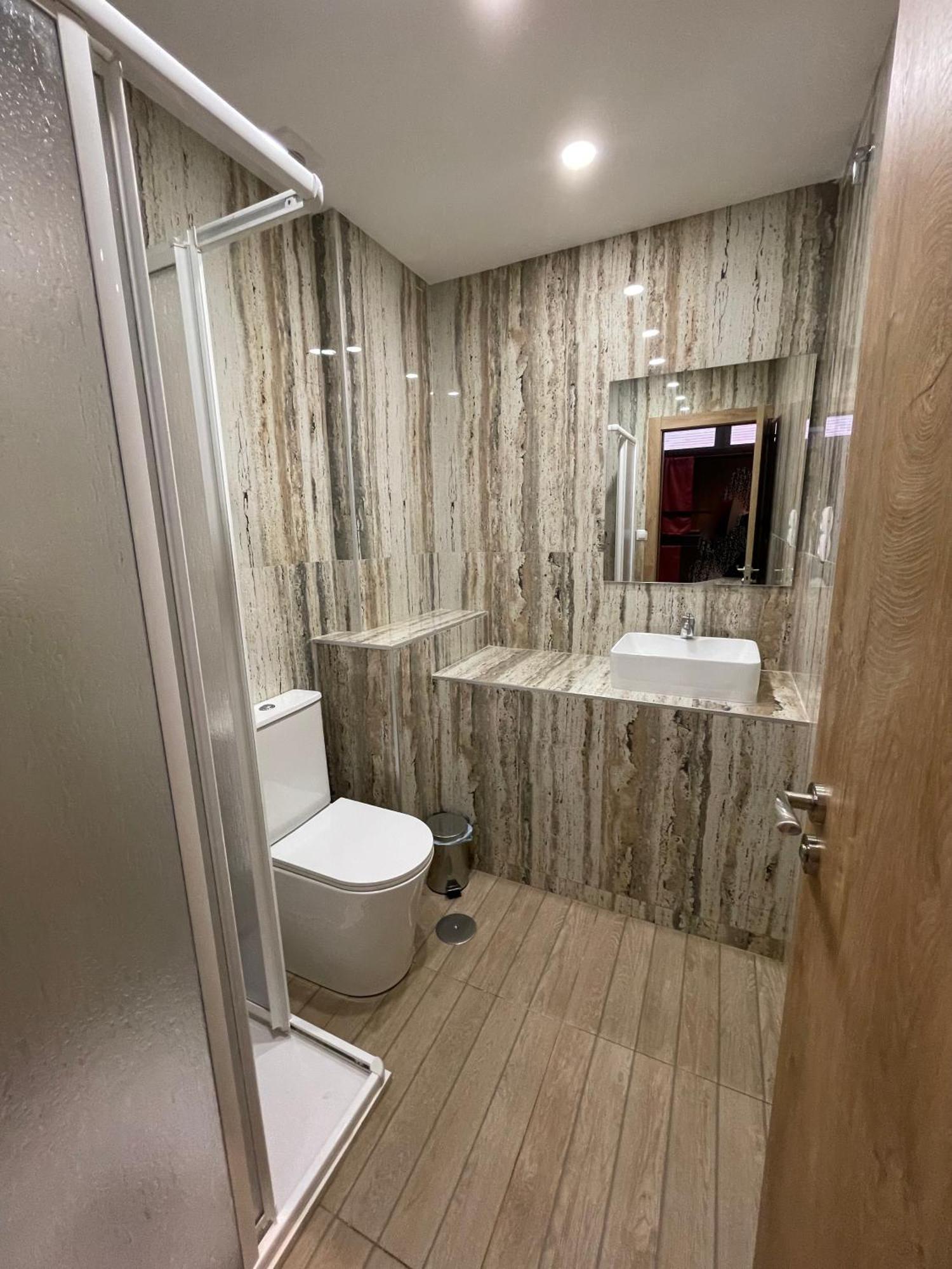 Velvet Hostels Pacifico Мадрид Екстериор снимка